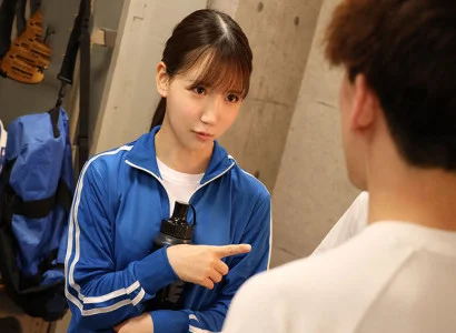 cô gái xinh trong câu lạc bộ bóng đá tổ chức quan hệ tập thể với cô gái xinh