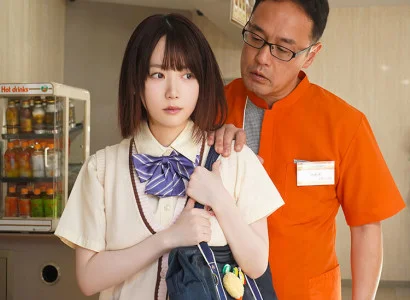 Quản lý xử lý em gái lấy trộm đồ trong cửa hàng