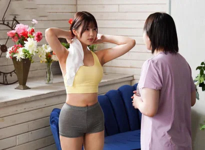 Cô nàng tập yoga nóng bỏng đi tập yoga rồi bị nện