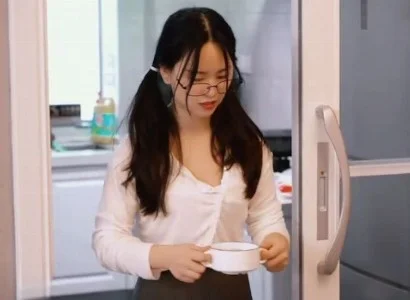 Cha dượng bị cha dượng sàm sỡ